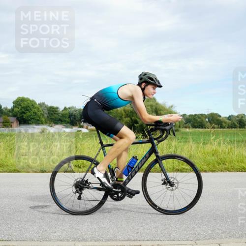 31.08.2025 - Elbe Triathlon Hamburg Michael Burmester http://msf.ph/oto/8693431 31.08.2025 11:12:55 Radfahren 1608 meine-sportfotos.de