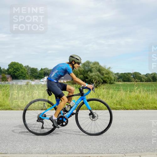 31.08.2025 - Elbe Triathlon Hamburg Michael Burmester http://msf.ph/oto/8693433 31.08.2025 11:13:20 Radfahren 1406, 1450 meine-sportfotos.de