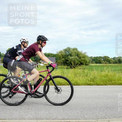 31.08.2025 - Elbe Triathlon Hamburg Michael Burmester http://msf.ph/oto/8693456 31.08.2025 11:14:36 Radfahren 1377, 1438, 1502, 1504, 1522 meine-sportfotos.de