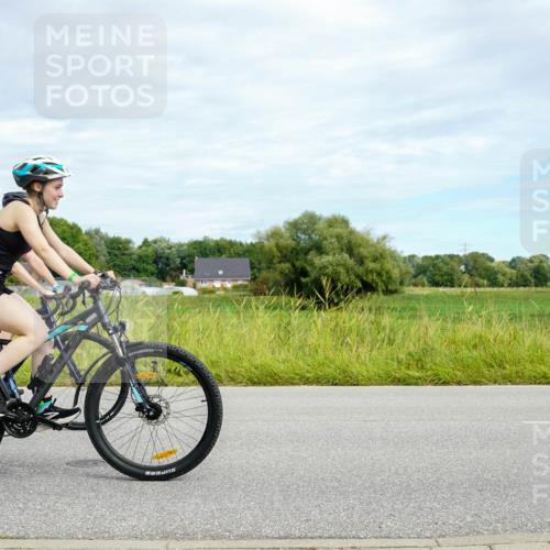 31.08.2025 - Elbe Triathlon Hamburg Michael Burmester http://msf.ph/oto/8693472 31.08.2025 11:15:03 Radfahren 1383, 1616, 1617 meine-sportfotos.de