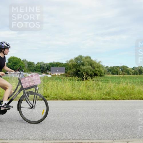 31.08.2025 - Elbe Triathlon Hamburg Michael Burmester http://msf.ph/oto/8693474 31.08.2025 11:15:05 Radfahren 1383, 1457, 1616, 1617 meine-sportfotos.de