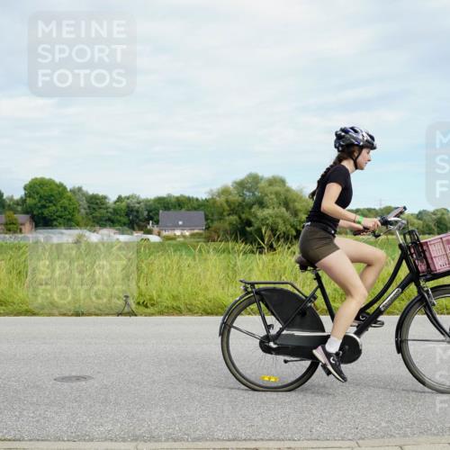 31.08.2025 - Elbe Triathlon Hamburg Michael Burmester http://msf.ph/oto/8693475 31.08.2025 11:15:06 Radfahren 1383, 1457, 1616, 1617 meine-sportfotos.de