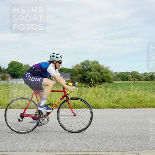 31.08.2025 - Elbe Triathlon Hamburg Michael Burmester http://msf.ph/oto/8693478 31.08.2025 11:15:24 Radfahren 1371, 1458 meine-sportfotos.de