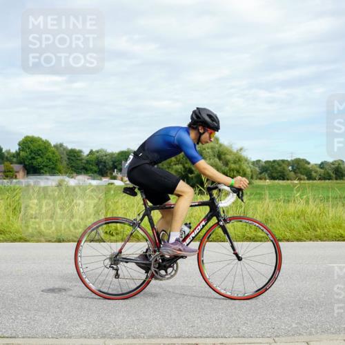 31.08.2025 - Elbe Triathlon Hamburg Michael Burmester http://msf.ph/oto/8693504 31.08.2025 11:17:39 Radfahren 1592 meine-sportfotos.de