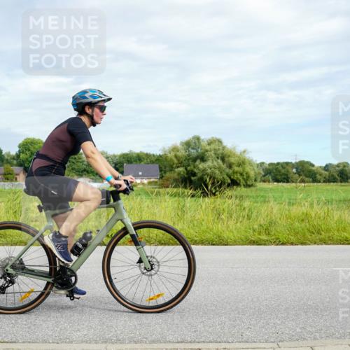 31.08.2025 - Elbe Triathlon Hamburg Michael Burmester http://msf.ph/oto/8693512 31.08.2025 11:18:16 Radfahren 1426, 1459, 1512, 1519 meine-sportfotos.de