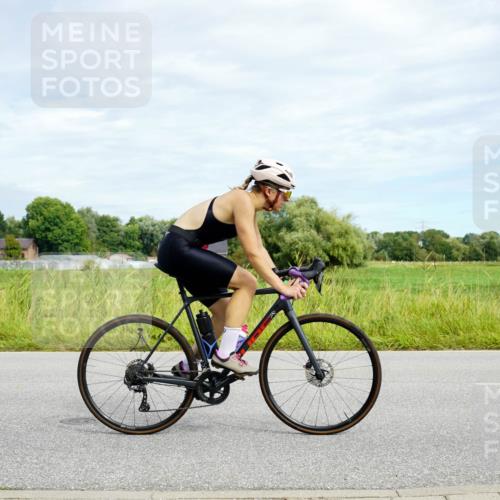 31.08.2025 - Elbe Triathlon Hamburg Michael Burmester http://msf.ph/oto/8693513 31.08.2025 11:18:19 Radfahren 1426, 1459, 1512, 1519 meine-sportfotos.de