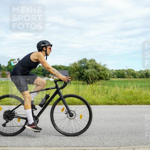 31.08.2025 - Elbe Triathlon Hamburg Michael Burmester http://msf.ph/oto/8693524 31.08.2025 11:18:59 Radfahren 1452 meine-sportfotos.de