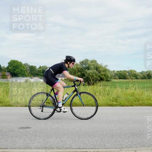 31.08.2025 - Elbe Triathlon Hamburg Michael Burmester http://msf.ph/oto/8693525 31.08.2025 11:19:06 Radfahren 1369, 1397 meine-sportfotos.de