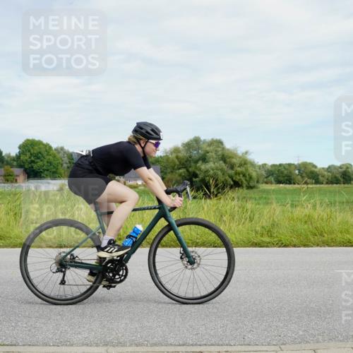 31.08.2025 - Elbe Triathlon Hamburg Michael Burmester http://msf.ph/oto/8693529 31.08.2025 11:19:19 Radfahren 1385, 1466, 1467, 1567 meine-sportfotos.de