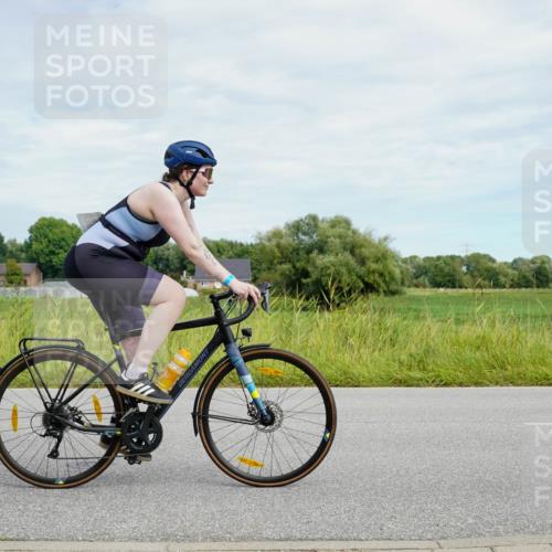 31.08.2025 - Elbe Triathlon Hamburg Michael Burmester http://msf.ph/oto/8693534 31.08.2025 11:19:32 Radfahren 1368 meine-sportfotos.de