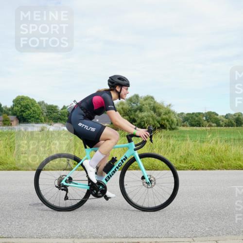 31.08.2025 - Elbe Triathlon Hamburg Michael Burmester http://msf.ph/oto/8693543 31.08.2025 11:20:16 Radfahren 1348, 1536, 1571, 1586 meine-sportfotos.de