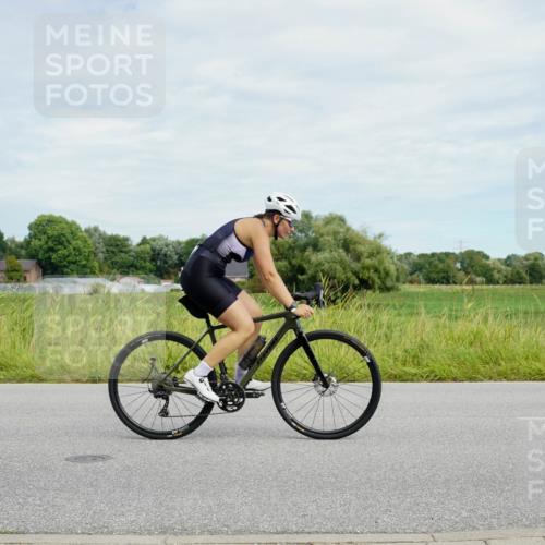31.08.2025 - Elbe Triathlon Hamburg Michael Burmester http://msf.ph/oto/8693544 31.08.2025 11:20:17 Radfahren 1348, 1536, 1571, 1586 meine-sportfotos.de