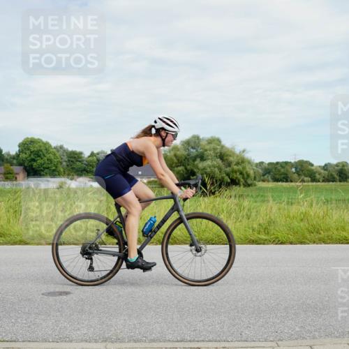 31.08.2025 - Elbe Triathlon Hamburg Michael Burmester http://msf.ph/oto/8693546 31.08.2025 11:20:19 Radfahren 1536, 1571, 1586 meine-sportfotos.de