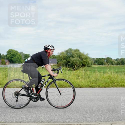 31.08.2025 - Elbe Triathlon Hamburg Michael Burmester http://msf.ph/oto/8693558 31.08.2025 11:21:06 Radfahren 1360, 1464, 1552 meine-sportfotos.de