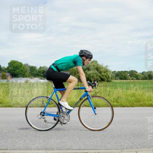 31.08.2025 - Elbe Triathlon Hamburg Michael Burmester http://msf.ph/oto/8693564 31.08.2025 11:21:32 Radfahren 1590, 1613 meine-sportfotos.de