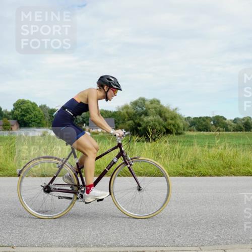 31.08.2025 - Elbe Triathlon Hamburg Michael Burmester http://msf.ph/oto/8693580 31.08.2025 11:22:21 Radfahren 1521, 1542, 1595 meine-sportfotos.de