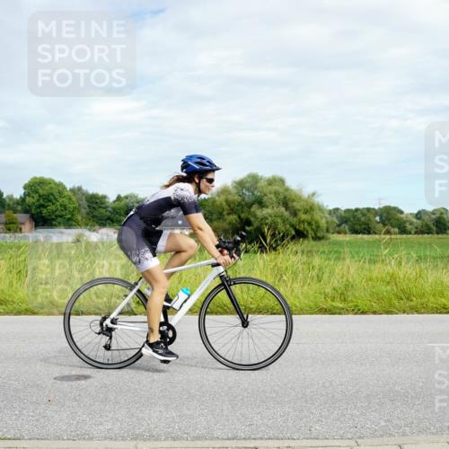 31.08.2025 - Elbe Triathlon Hamburg Michael Burmester http://msf.ph/oto/8693588 31.08.2025 11:22:57 Radfahren 1545 meine-sportfotos.de