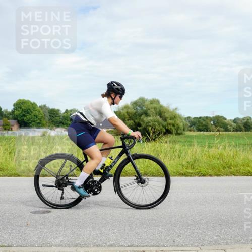 31.08.2025 - Elbe Triathlon Hamburg Michael Burmester http://msf.ph/oto/8693590 31.08.2025 11:23:37 Radfahren 1500, 1531 meine-sportfotos.de