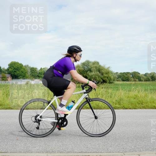 31.08.2025 - Elbe Triathlon Hamburg Michael Burmester http://msf.ph/oto/8693603 31.08.2025 11:24:38 Radfahren 952, 1477 meine-sportfotos.de