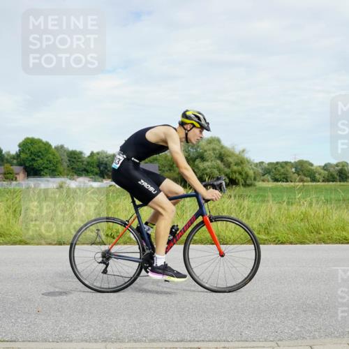 31.08.2025 - Elbe Triathlon Hamburg Michael Burmester http://msf.ph/oto/8693604 31.08.2025 11:24:49 Radfahren 1556, 1593 meine-sportfotos.de