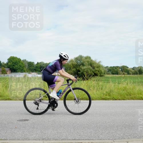 31.08.2025 - Elbe Triathlon Hamburg Michael Burmester http://msf.ph/oto/8693610 31.08.2025 11:25:41 Radfahren 1578, 1605 meine-sportfotos.de