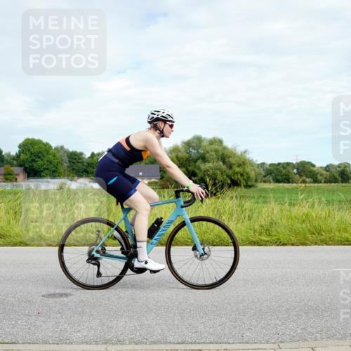 31.08.2025 - Elbe Triathlon Hamburg Michael Burmester http://msf.ph/oto/8693612 31.08.2025 11:25:48 Radfahren 1579, 1605 meine-sportfotos.de