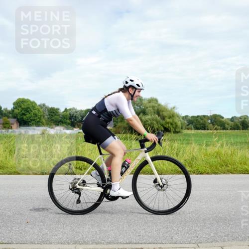 31.08.2025 - Elbe Triathlon Hamburg Michael Burmester http://msf.ph/oto/8693619 31.08.2025 11:26:56 Radfahren 1520, 1538 meine-sportfotos.de