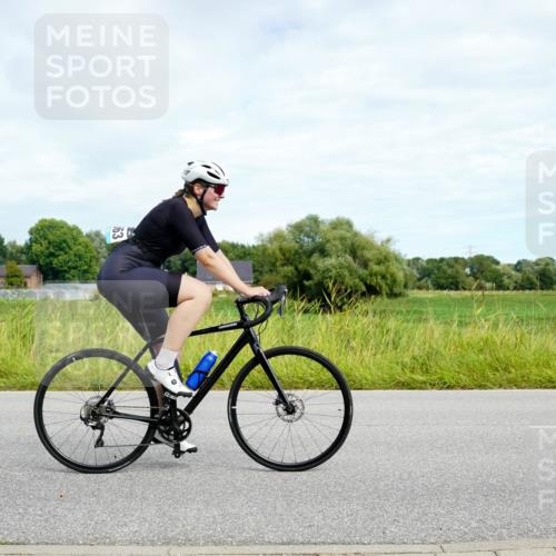 31.08.2025 - Elbe Triathlon Hamburg Michael Burmester http://msf.ph/oto/8693621 31.08.2025 11:27:23 Radfahren 1563 meine-sportfotos.de
