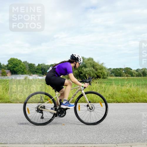 31.08.2025 - Elbe Triathlon Hamburg Michael Burmester http://msf.ph/oto/8693629 31.08.2025 11:29:26 Radfahren 1550 meine-sportfotos.de