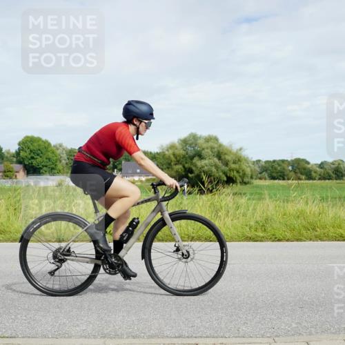31.08.2025 - Elbe Triathlon Hamburg Michael Burmester http://msf.ph/oto/8693634 31.08.2025 11:31:37 Radfahren 1555 meine-sportfotos.de