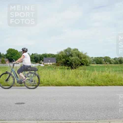 31.08.2025 - Elbe Triathlon Hamburg Michael Burmester http://msf.ph/oto/8693635 31.08.2025 11:33:16 Radfahren  meine-sportfotos.de