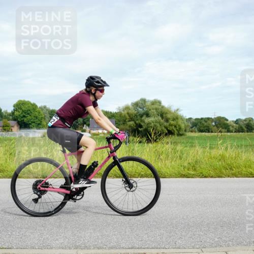 31.08.2025 - Elbe Triathlon Hamburg Michael Burmester http://msf.ph/oto/8693637 31.08.2025 11:35:20 Radfahren 1522 meine-sportfotos.de