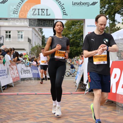 31.08.2025 - 21. Blankeneser Heldenlauf Strokosch-Dieckow http://msf.ph/oto/8693641 31.08.2025 12:36:21 Ziel 5308, 5158, 5279, 5147, 5570 meine-sportfotos.de