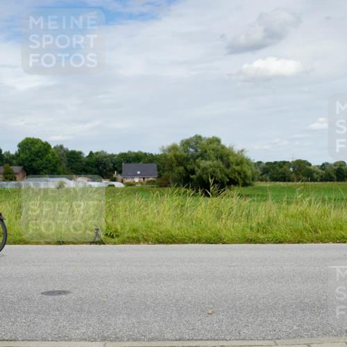 31.08.2025 - Elbe Triathlon Hamburg Michael Burmester http://msf.ph/oto/8693654 31.08.2025 12:09:36 Radfahren  meine-sportfotos.de