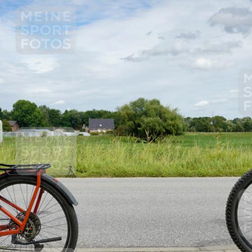 31.08.2025 - Elbe Triathlon Hamburg Michael Burmester http://msf.ph/oto/8693658 31.08.2025 12:12:38 Radfahren  meine-sportfotos.de