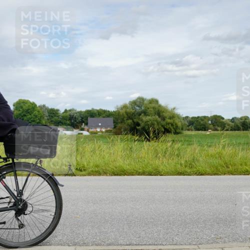 31.08.2025 - Elbe Triathlon Hamburg Michael Burmester http://msf.ph/oto/8693667 31.08.2025 12:17:22 Radfahren  meine-sportfotos.de