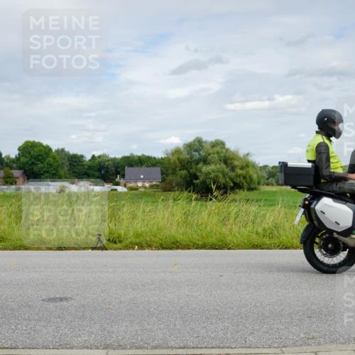 31.08.2025 - Elbe Triathlon Hamburg Michael Burmester http://msf.ph/oto/8693674 31.08.2025 12:19:34 Radfahren  meine-sportfotos.de