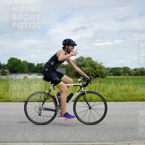 31.08.2025 - Elbe Triathlon Hamburg Michael Burmester http://msf.ph/oto/8693675 31.08.2025 12:20:01 Radfahren 1628 meine-sportfotos.de