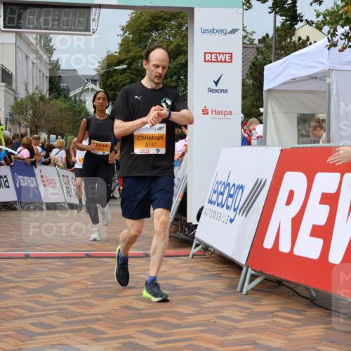 31.08.2025 - 21. Blankeneser Heldenlauf Strokosch-Dieckow http://msf.ph/oto/8693676 31.08.2025 12:36:19 Ziel 5405, 5308, 5159, 5158, 5279, 5318, 5147, 5570, 4091 meine-sportfotos.de