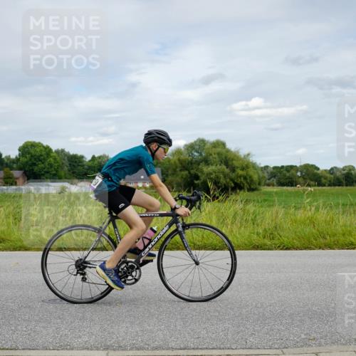 31.08.2025 - Elbe Triathlon Hamburg Michael Burmester http://msf.ph/oto/8693678 31.08.2025 12:21:15 Radfahren 1619 meine-sportfotos.de