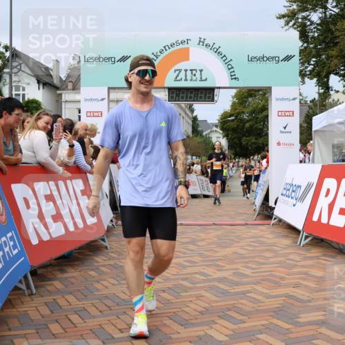 31.08.2025 - 21. Blankeneser Heldenlauf Strokosch-Dieckow http://msf.ph/oto/8693683 31.08.2025 12:36:16 Ziel 5405, 5159, 5158, 5279, 5318, 5147, 4383, 4091 meine-sportfotos.de