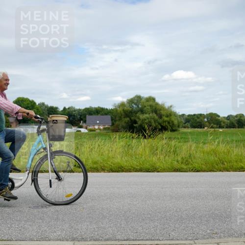 31.08.2025 - Elbe Triathlon Hamburg Michael Burmester http://msf.ph/oto/8693684 31.08.2025 12:22:59 Radfahren 1625 meine-sportfotos.de