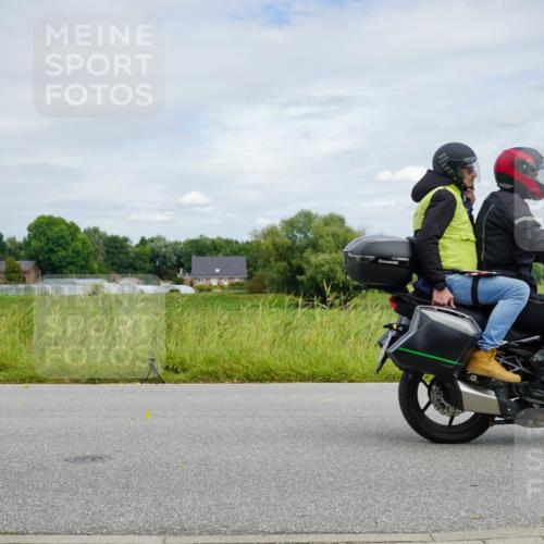 31.08.2025 - Elbe Triathlon Hamburg Michael Burmester http://msf.ph/oto/8693688 31.08.2025 12:24:42 Radfahren  meine-sportfotos.de