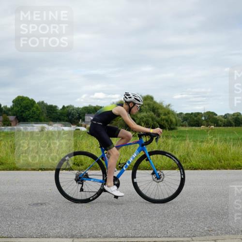 31.08.2025 - Elbe Triathlon Hamburg Michael Burmester http://msf.ph/oto/8693697 31.08.2025 12:32:07 Radfahren 1649 meine-sportfotos.de