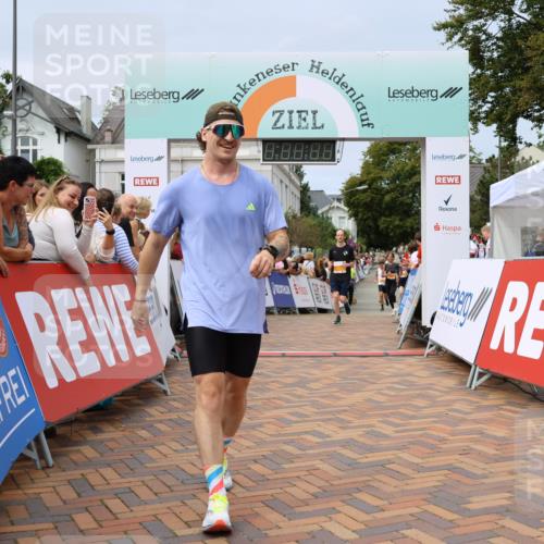 31.08.2025 - 21. Blankeneser Heldenlauf Strokosch-Dieckow http://msf.ph/oto/8693701 31.08.2025 12:36:16 Ziel 5405, 5159, 5158, 5279, 5318, 5147, 4383, 4091 meine-sportfotos.de