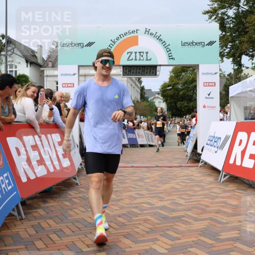 31.08.2025 - 21. Blankeneser Heldenlauf Strokosch-Dieckow http://msf.ph/oto/8693708 31.08.2025 12:36:16 Ziel 5405, 5159, 5158, 5279, 5318, 5147, 4383, 4091 meine-sportfotos.de
