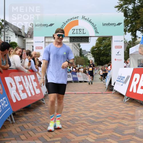 31.08.2025 - 21. Blankeneser Heldenlauf Strokosch-Dieckow http://msf.ph/oto/8693722 31.08.2025 12:36:15 Ziel 5405, 5159, 5158, 5318, 5147, 4383, 4091 meine-sportfotos.de