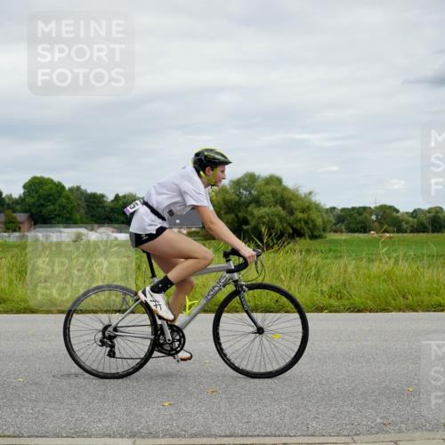 31.08.2025 - Elbe Triathlon Hamburg Michael Burmester http://msf.ph/oto/8693733 31.08.2025 12:39:31 Radfahren 1665 meine-sportfotos.de