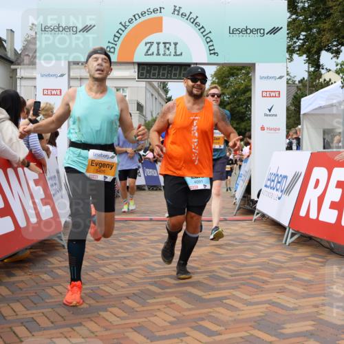 31.08.2025 - 21. Blankeneser Heldenlauf Strokosch-Dieckow http://msf.ph/oto/8693738 31.08.2025 12:36:12 Ziel 5405, 5159, 5158, 5318, 4383, 4091 meine-sportfotos.de