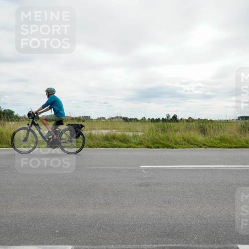 31.08.2025 - Elbe Triathlon Hamburg Michael Burmester http://msf.ph/oto/8693743 31.08.2025 13:39:10 Radfahren  meine-sportfotos.de